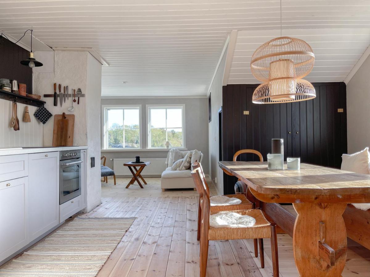 Lovely, Bright Apartment Overlooking Nature Fiskebäckskil Extérieur photo